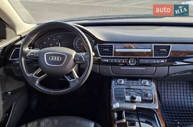 Седан Audi A8 2017 в Мукачевому
