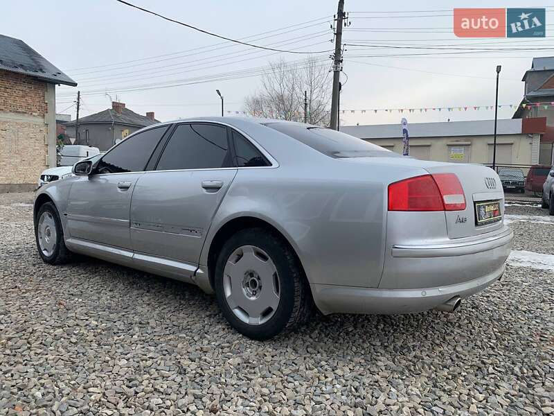 Седан Audi A8 2003 в Коломые