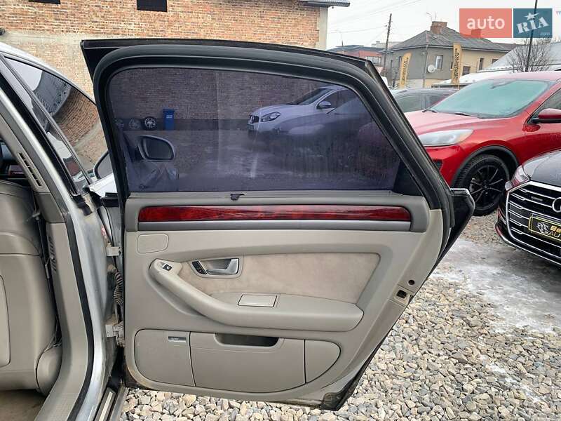Седан Audi A8 2003 в Коломые