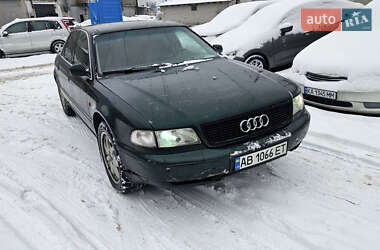 Седан Audi A8 1995 в Киеве