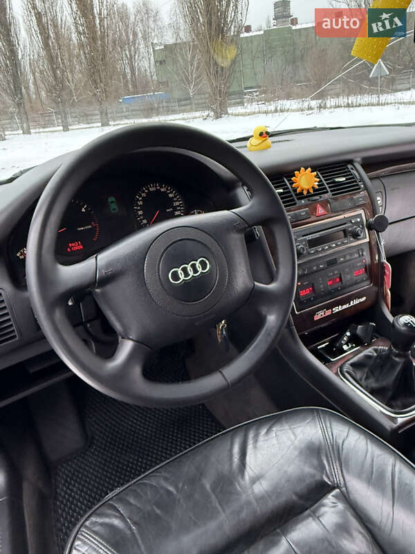 Седан Audi A8 1999 в Фастове