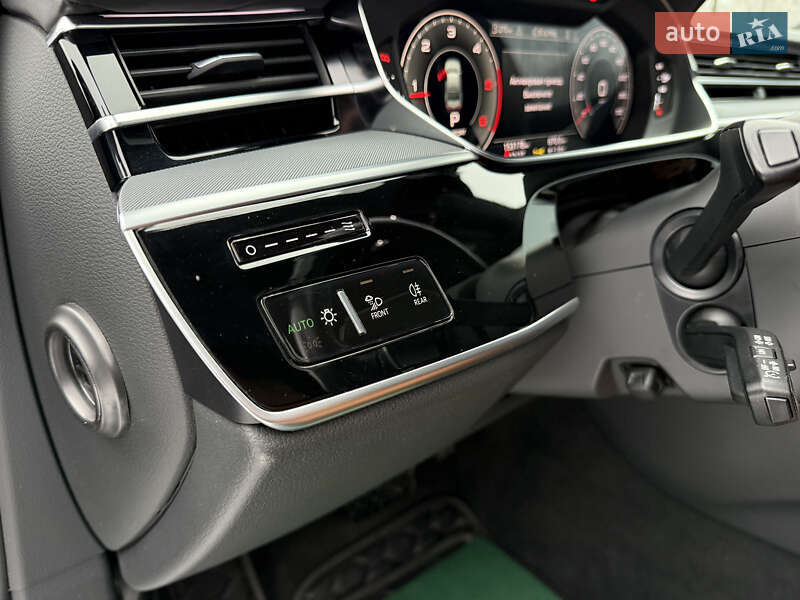 Седан Audi A8 2022 в Киеве фото 45 Седан Audi A8 2022 в Киеве