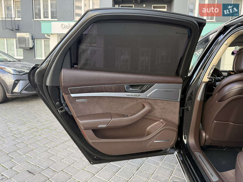 Седан Audi A8 2012 в Одессе
