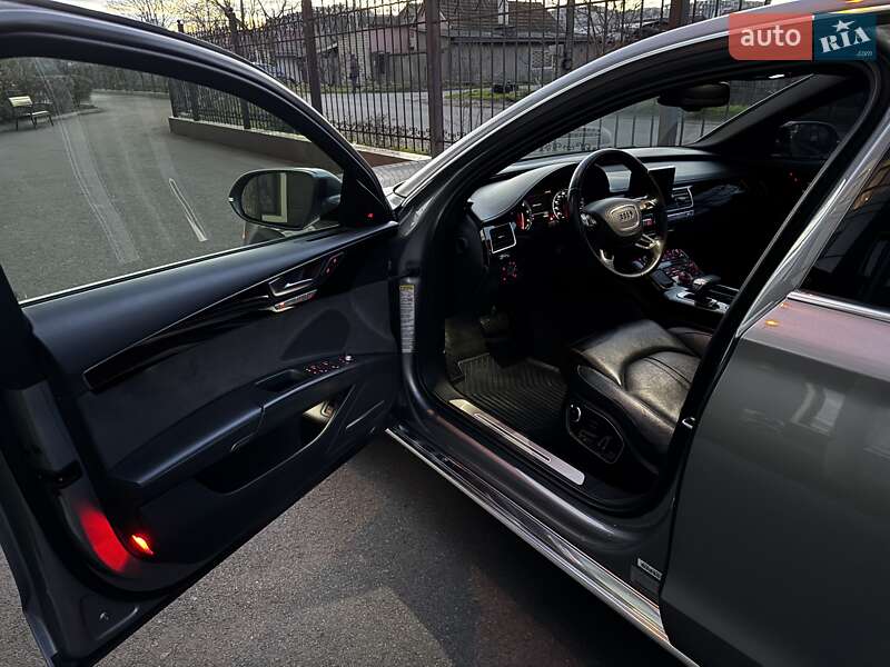 Седан Audi A8 2013 в Одессе