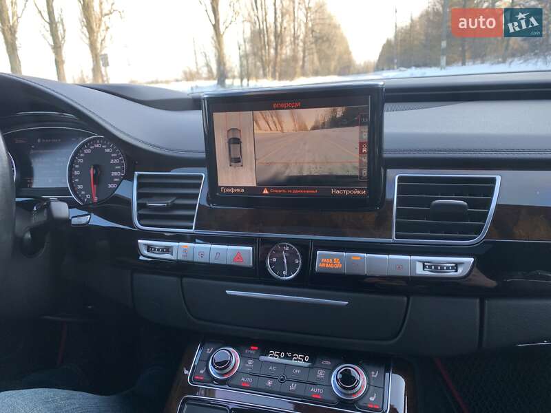 Седан Audi A8 2015 в Умани