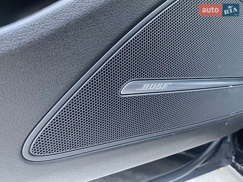 Седан Audi A8 2015 в Умани