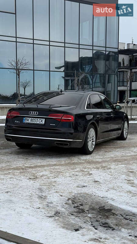 Седан Audi A8 2016 в Ровно