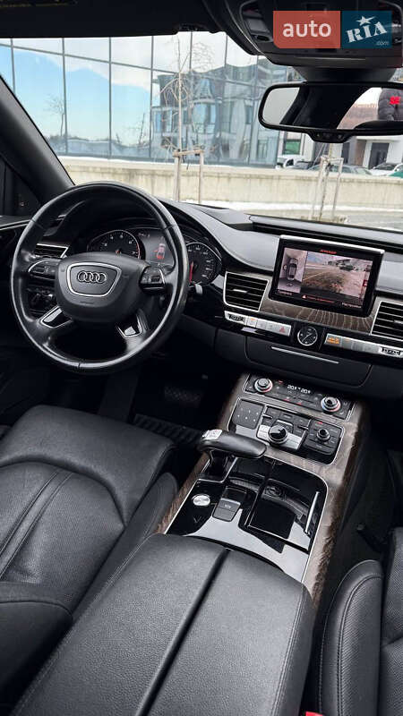 Седан Audi A8 2016 в Ровно