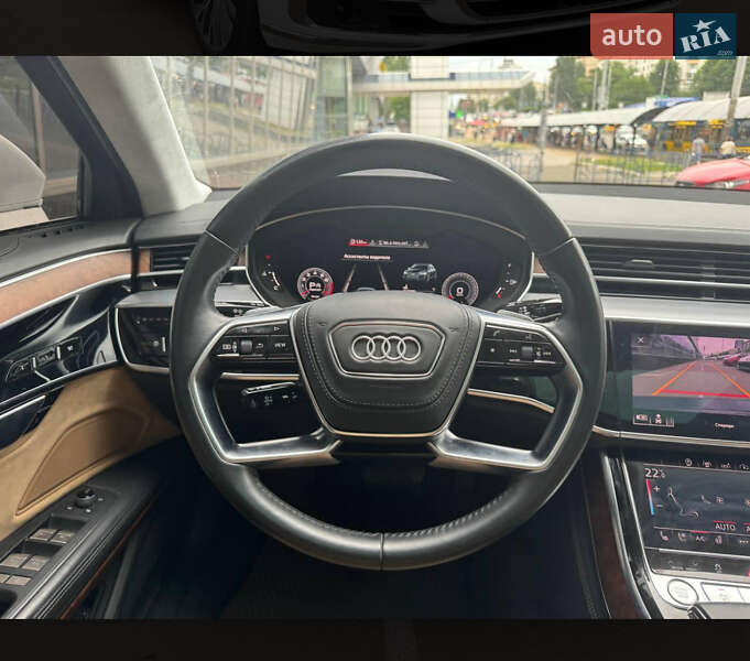 Седан Audi A8 2018 в Киеве