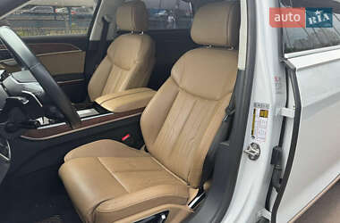 Седан Audi A8 2018 в Киеве