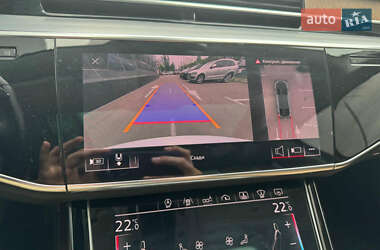 Седан Audi A8 2018 в Киеве