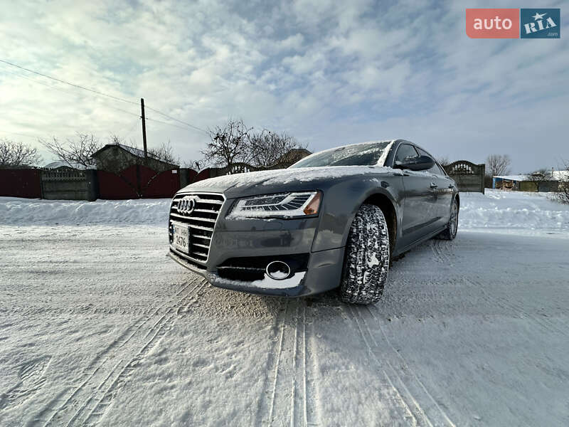 Седан Audi A8 2016 в Ивано-Франковске