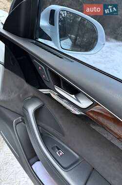 Седан Audi A8 2013 в Києві