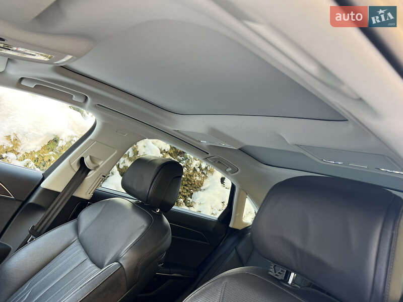 Седан Audi A8 2019 в Львове