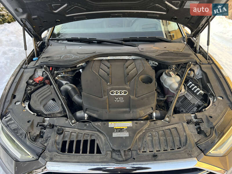 Седан Audi A8 2019 в Львове