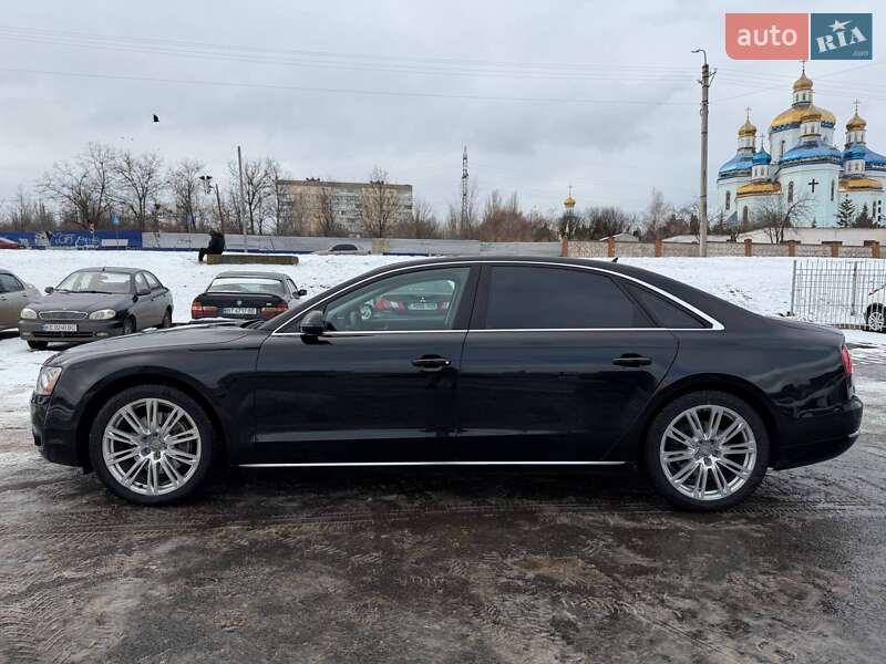 Седан Audi A8 2012 в Кривом Роге