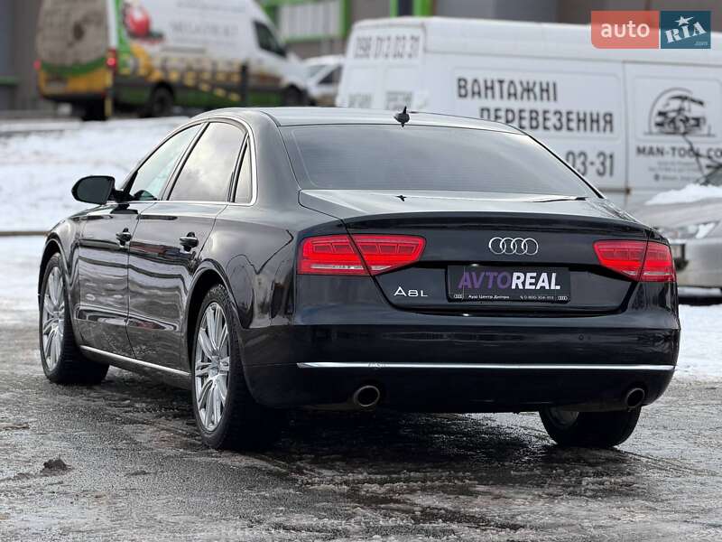 Седан Audi A8 2012 в Кривом Роге