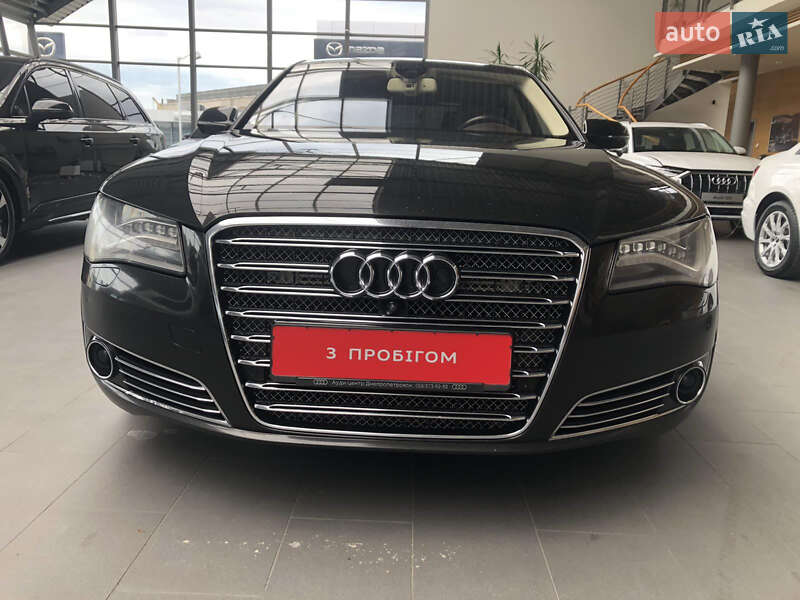 Седан Audi A8 2012 в Днепре