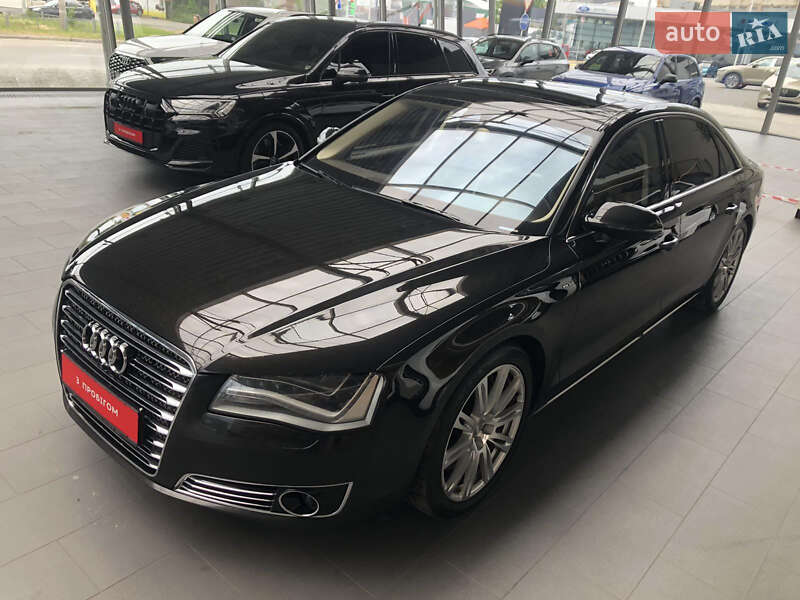 Седан Audi A8 2012 в Днепре