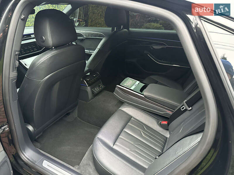 Седан Audi A8 2021 в Днепре