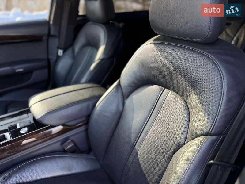 Седан Audi A8 2014 в Киеве