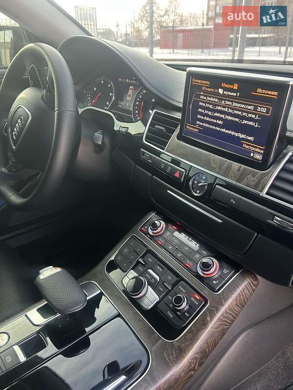 Седан Audi A8 2014 в Киеве