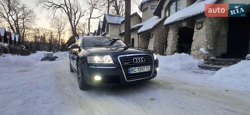 Седан Audi A8 2004 в Львове