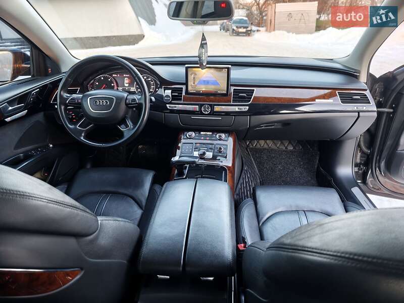 Седан Audi A8 2013 в Житомире