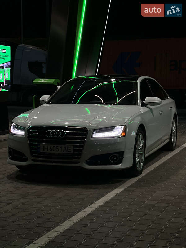 Седан Audi A8 2016 в Одессе