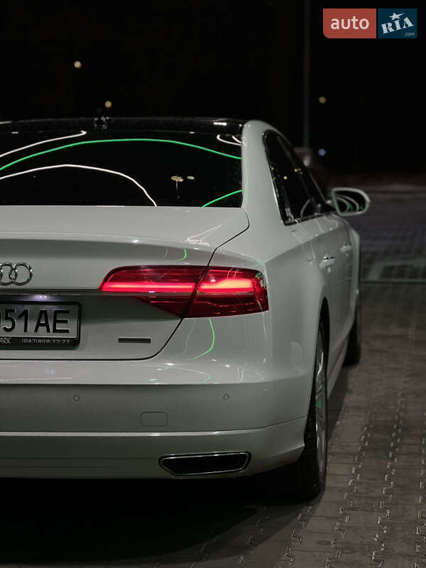 Седан Audi A8 2016 в Одессе