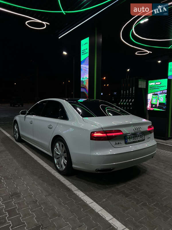 Седан Audi A8 2016 в Одессе