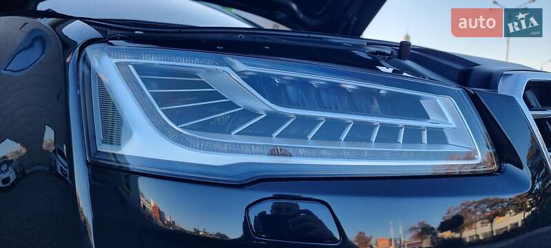 Седан Audi A8 2014 в Кривому Розі