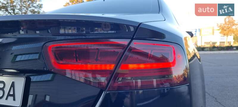 Седан Audi A8 2014 в Кривому Розі