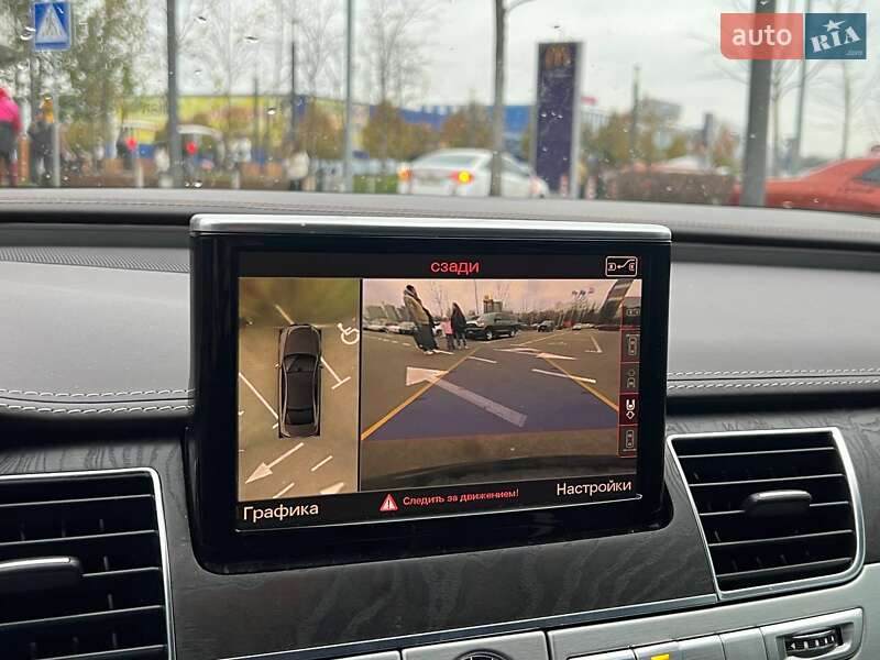 Седан Audi A8 2012 в Киеве
