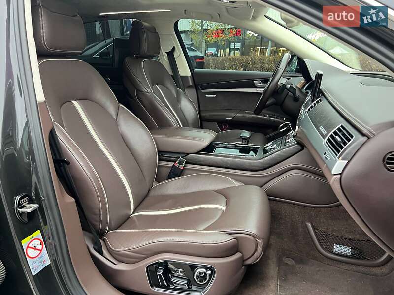 Седан Audi A8 2012 в Киеве