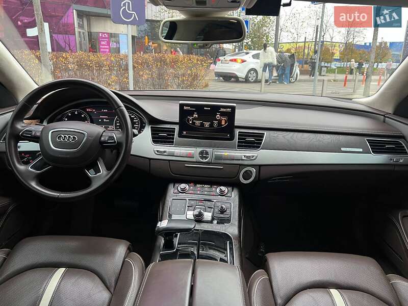 Седан Audi A8 2012 в Киеве