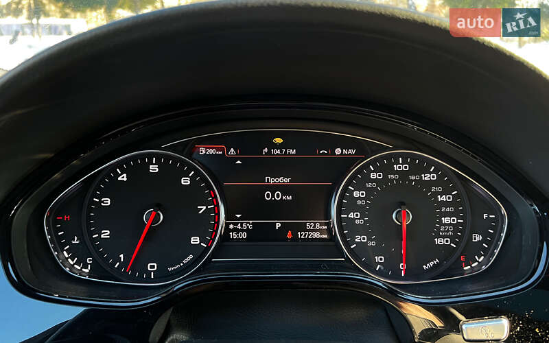 Седан Audi A8 2017 в Львове