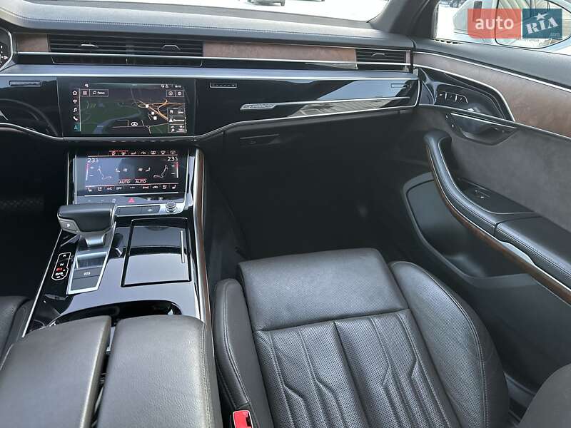 Седан Audi A8 2019 в Киеве