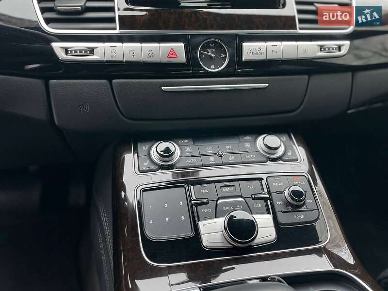Седан Audi A8 2016 в Киеве фото 26 Седан Audi A8 2016 в Киеве