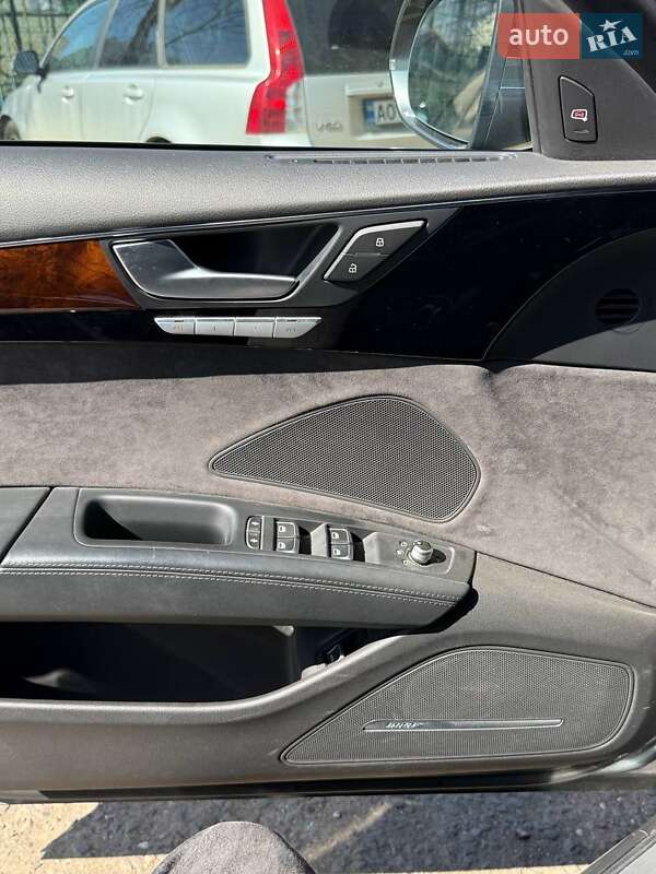 Седан Audi A8 2016 в Ужгороде фото 9 Седан Audi A8 2016 в Ужгороде
