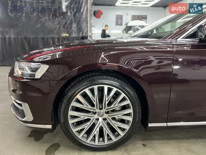 Audi A8 2018 VIN WAU8DAF82KN009487 фото оголошення 19 з 107