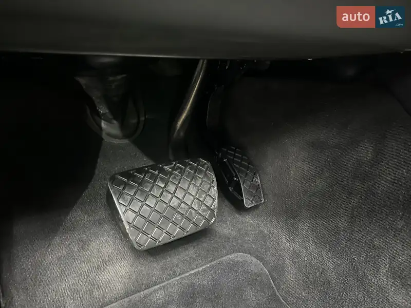 Audi A8 2018 VIN WAU8DAF82KN009487 фото оголошення 44 з 107