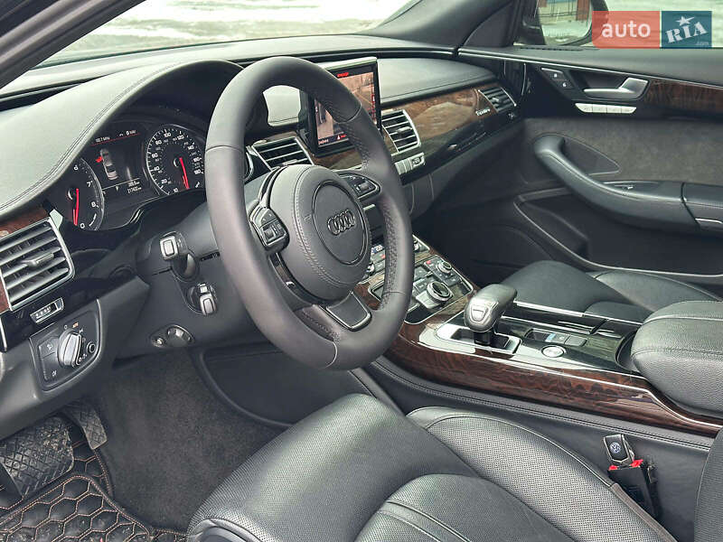 Седан Audi A8 2013 в Одессе