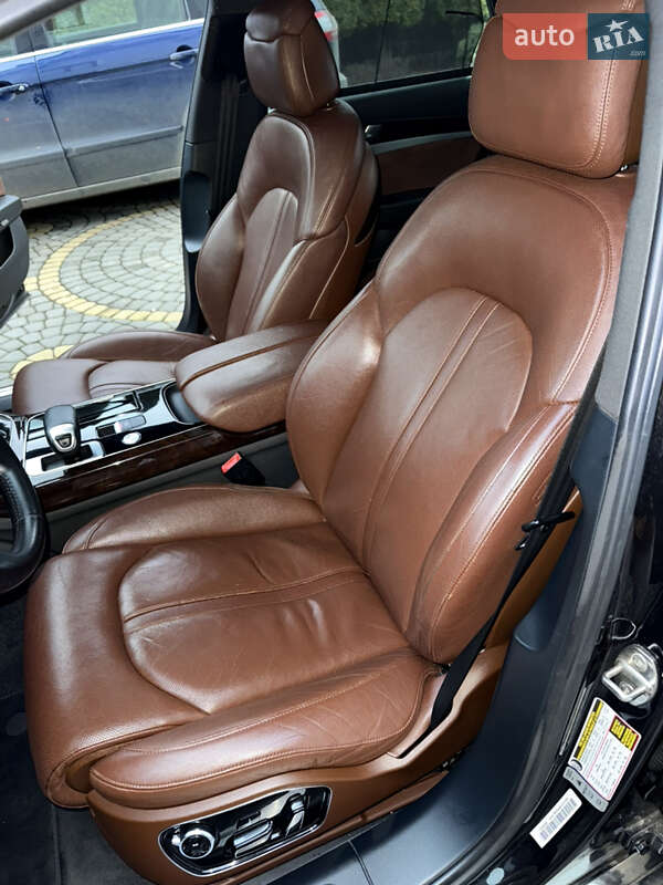 Седан Audi A8 2013 в Луцьку