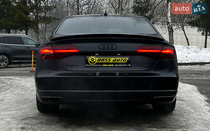 Седан Audi A8 2015 в Львове