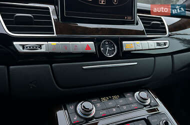 Седан Audi A8 2015 в Львове