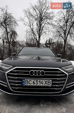 Седан Audi A8 2021 в Львові