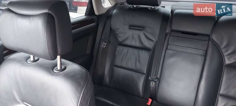 Седан Audi A8 2008 в Оболони