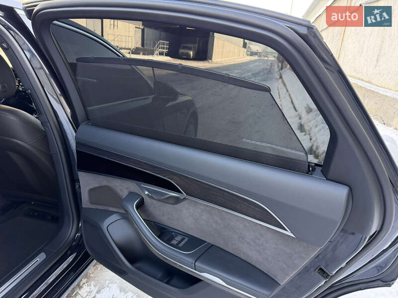 Седан Audi A8 2021 в Киеве