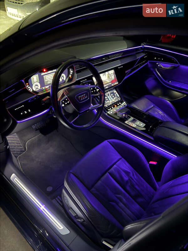 Седан Audi A8 2021 в Киеве
